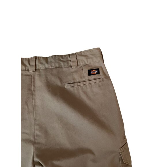 Dickies Khaki Cargo Shorts Men's Size 40 Durable Comfort Casual Short - Picture 7 of 7
